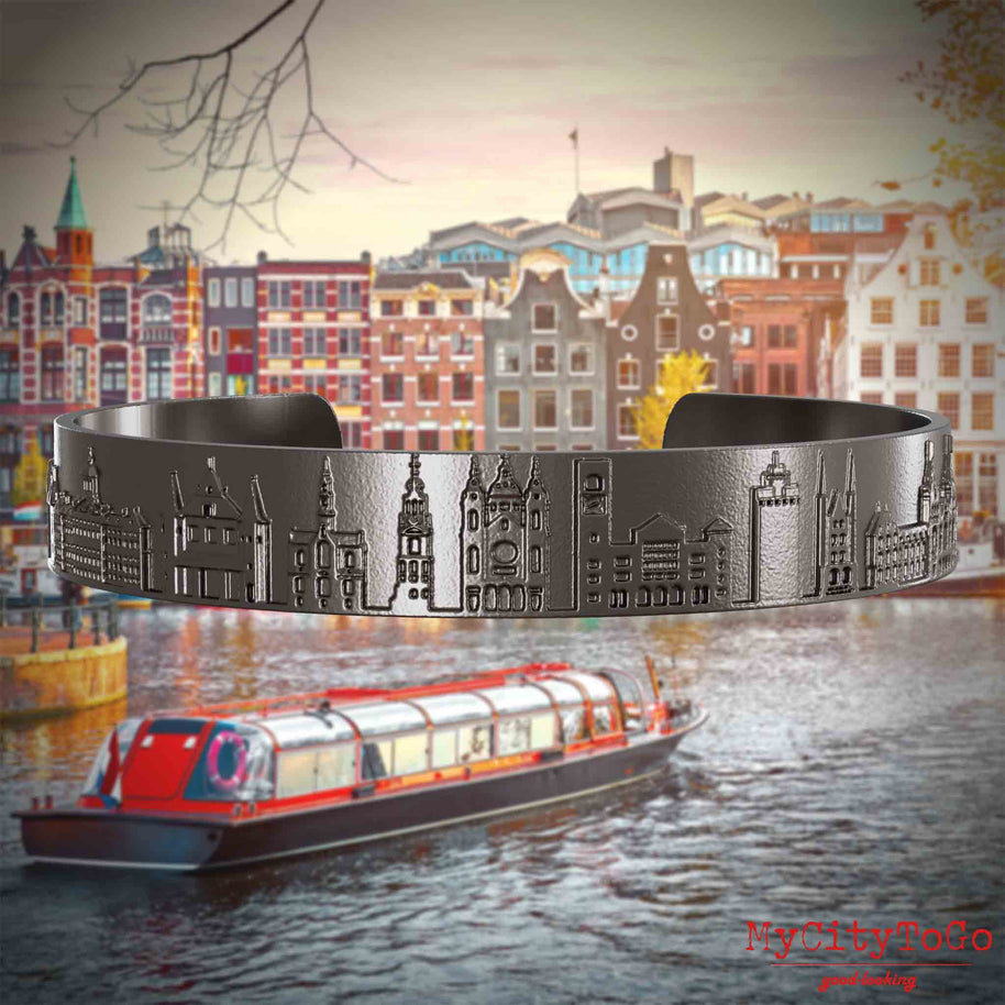 Armreif aus Titan mit Reliefs bekannter Sehenswürdigkeiten der Stadt Amsterdam